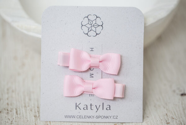 Růžové mašličky do&nbsp;vlásků